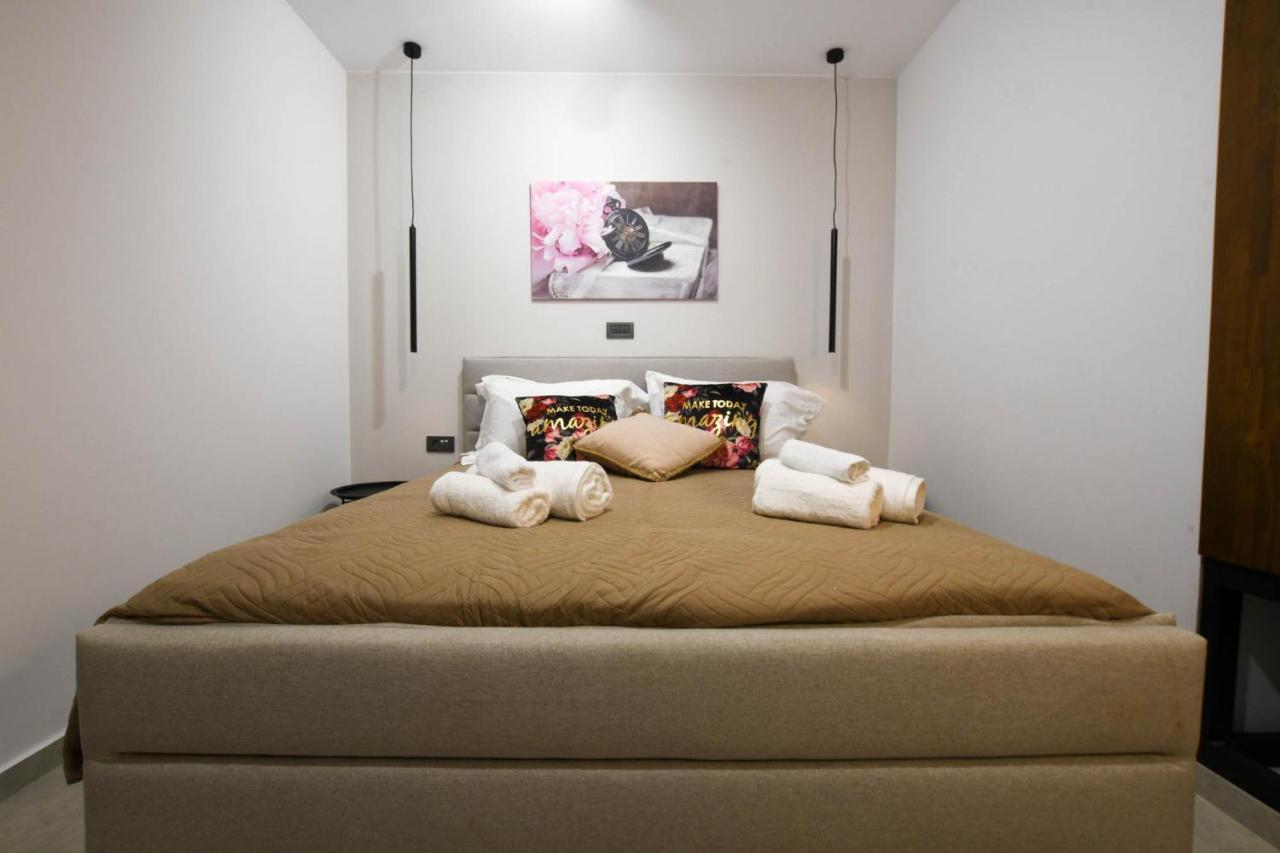 Orion Eco Suites Karteros Extérieur photo